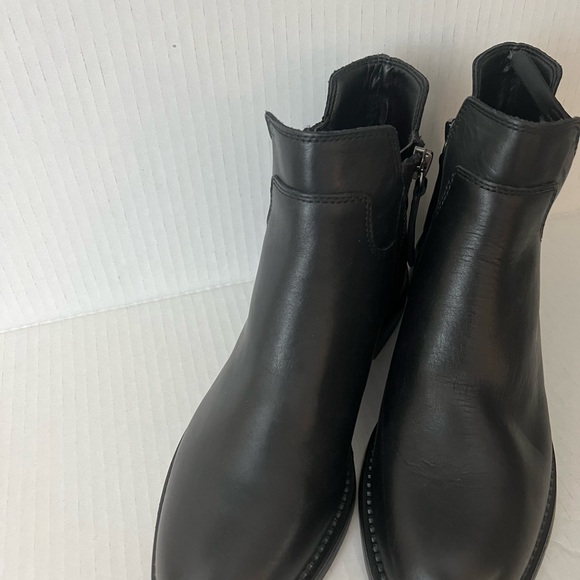 Franco Sarto Woman’s 5.5 Black Leather Boots NWOT - Picture 1 of 8